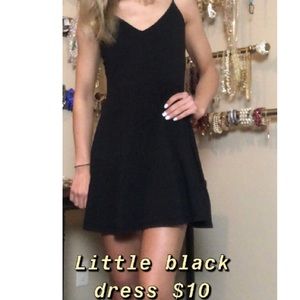 Little black dress size s